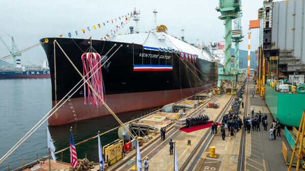 Samsung Heavy launches mega-sized LNG carrier
