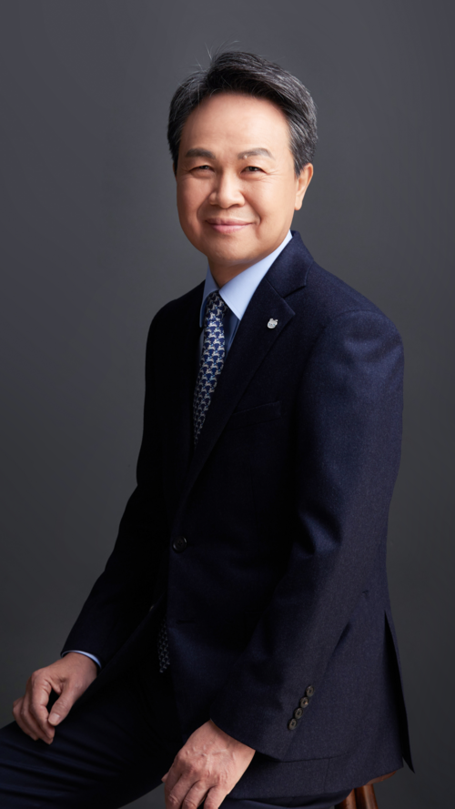 Shinhan Financial Group Chairman Jin Ok-dong. [Photo courtesy of Shinhan Financial Group]